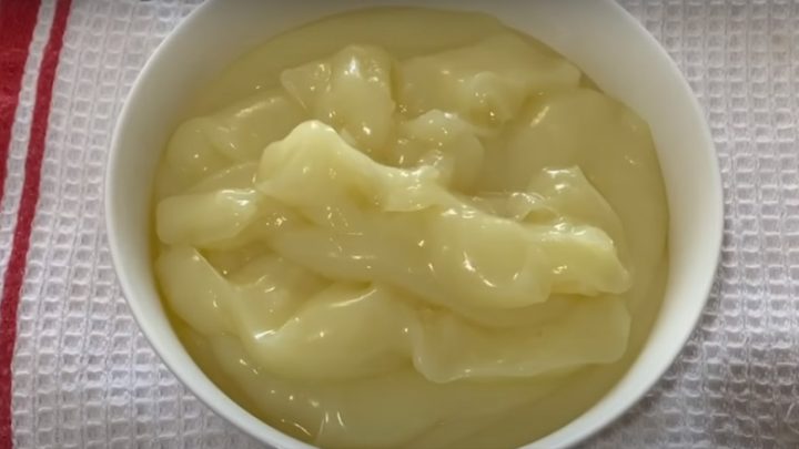 Lahodný dort se smetanovou náplní