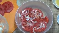 Marinovaná rajčata s česnekem a medem