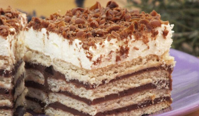 Nádherný nepečený dort s čokoládovým pudinkem