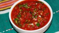 Mexická salsa s chilli papričkou a koriandrem