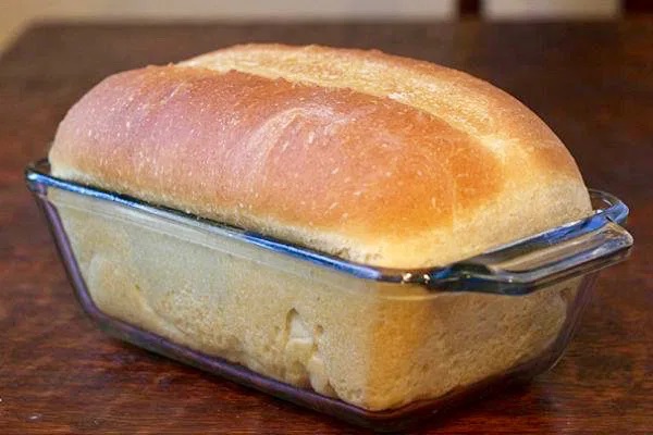 Jednoduchý domácí chléb
