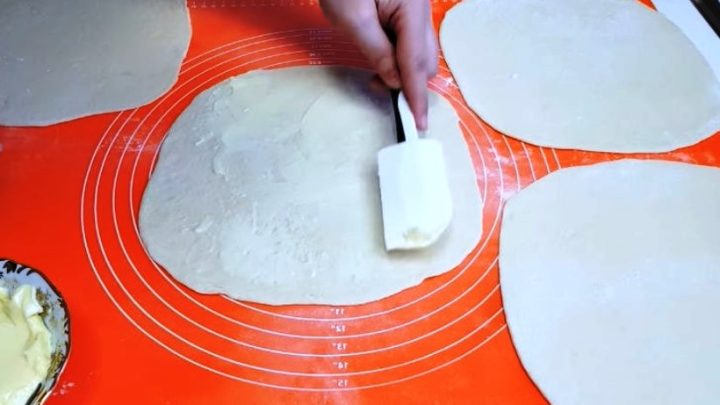 Domácí croissanty plněné krémem