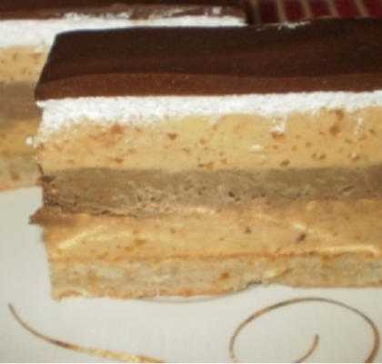 Snickers řezy s arašídy a čokoládou