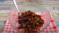 Nepečené kakaové kuličky s ořechy a sušeným ovocem