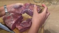Zavařené vepřové maso ve sklenicích