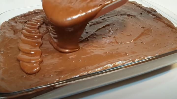 Kakaový piškot s čokoládovým krémem