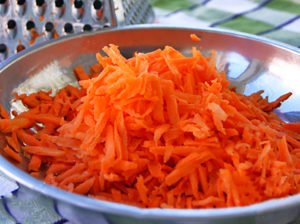 Chutný a zdravý salát z čerstvých mrkví