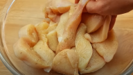 Kuřecí prsa s cibulí, paprikou a bramborami