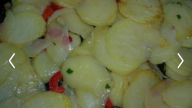 Opékané brambory s paprikami a bylinkami