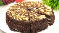 Jednoduchý čokoládový dort s ořechy