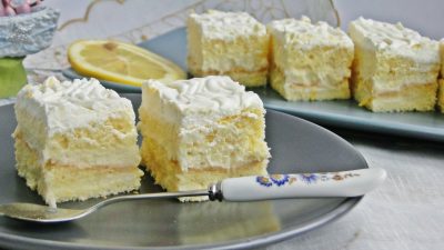 Piškotový koláč s citronovým krémem
