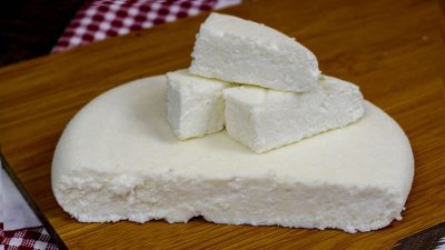 Čerstvý domácí sýr