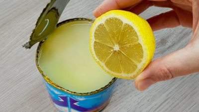 Nepečený dezert z kondenzovaného mléka a citronové šťávy