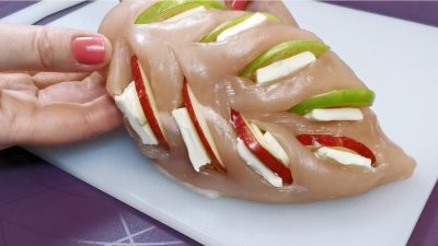 Zapečená kuřecí prsa s česnekem a jablky