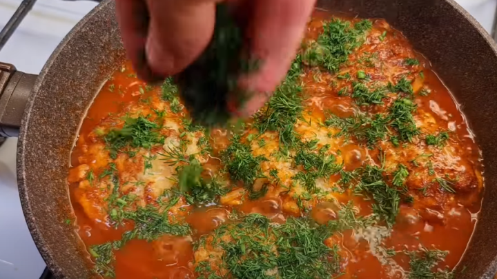 Kuřecí placičky s rajčatovou omáčkou