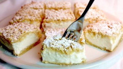 Máslový koláč s jogurtovou náplní