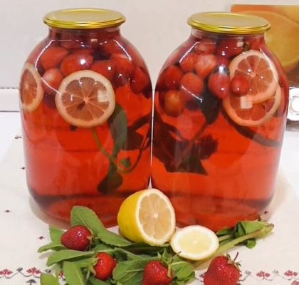 Osvěžující jahodové mojito s citrónem