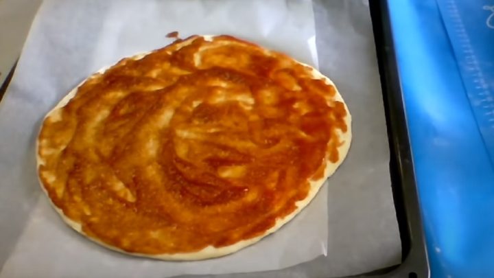 Lahodná domácí pizza s tenkým kefírovým korpusem