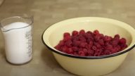 Malinový džem ze dvou surovin