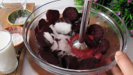 Báječná bábovka z červené řepy s čokoládovou polevou