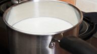 Domácí slazené kondenzované mléko – lepší než z obchodu