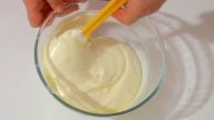 Rychlý recept na vláčný koláč z řeckého jogurtu bez mouky
