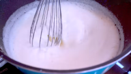 Nejjednodušší jemný dezert z kondenzovaného mléka a smetany