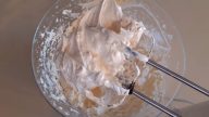 Nepečené domácí vanilkové košíčky ze žloutkového krému