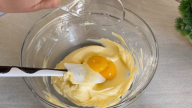 Křehké kulaté máslové sušenky bez mouky a mléka