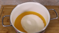 Domácí želatinové bonbóny z pomerančové šťávy jen ze tří přísad