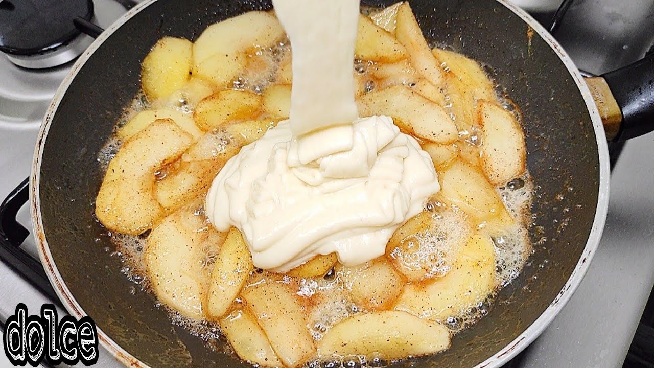 Slavný německý jablkový koláč pečený na pánvi
