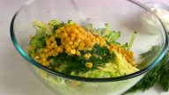 Originální saláty z obyčejného zelí dvakrát jinak