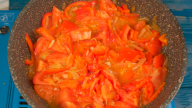 Dušená treska „Elegant“ s paprikou, rajčaty a citronovou kůrou