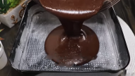 Kakaové řezy s čokoládovou šlehačkou a polevou z mléčné a hořké čokolády