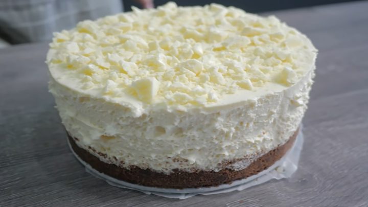 Vynikající nepečený cheesecake s bílou čokoládou