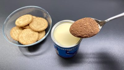 Nepečené lanýže z máslových sušenek, kondenzovaného mléka a kakaa