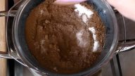 Dokonalá čokoládová poleva připravená za 10 minut