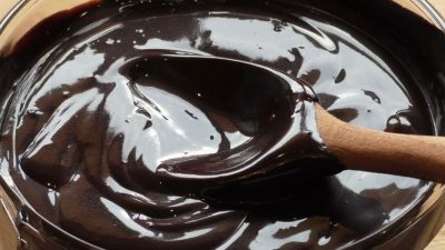 Dokonalá čokoládová poleva připravená za 10 minut