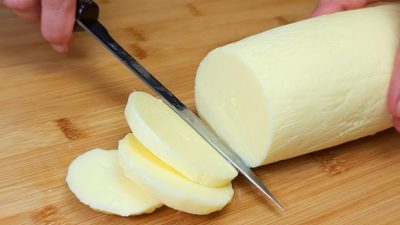 Domácí máslo pouze z 1 ingredience