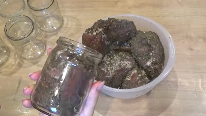 Nakládaná vepřová krkovička aneb Domácí zavařené maso