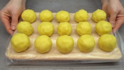 Fritované bramborové bochánky se sýrem