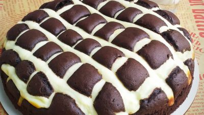 Mřížkový kakaovo-tvarohový koláč