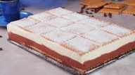 Nepečený sušenkový dort se dvěma druhy krému