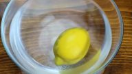 Citronová šťáva se zázvorem a skořicí