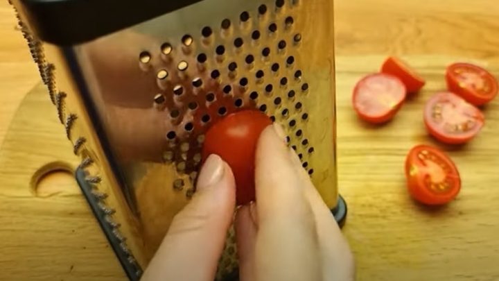 Kuřecí prsa v rajčatové omáčce s bramborovou kaší
