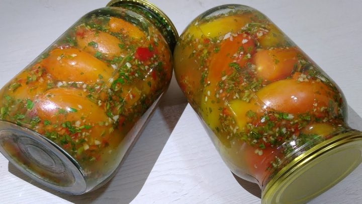 Sterilovaná nezralá rajčata