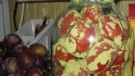 Konzervovaná rajčata v hořčici bez vody a zavařování