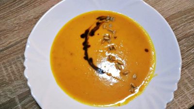 Dýňová polévka s mrkví a bramborem