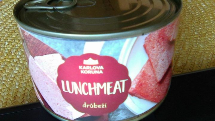 Opečený lunchmeat se sázeným vejcem