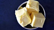 Jak odhalit nepravé máslo
